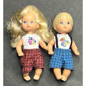 VTG 1976 Mattel Heart Family Toddler Twin Baby  Boy & Girl Dolls With Outfits